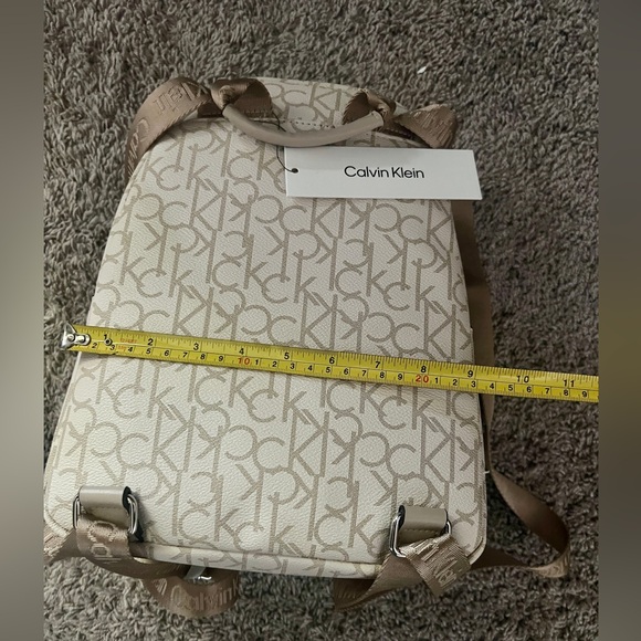 NWT Calvin Klein Logo Backpack Medium - Picture 6 of 10